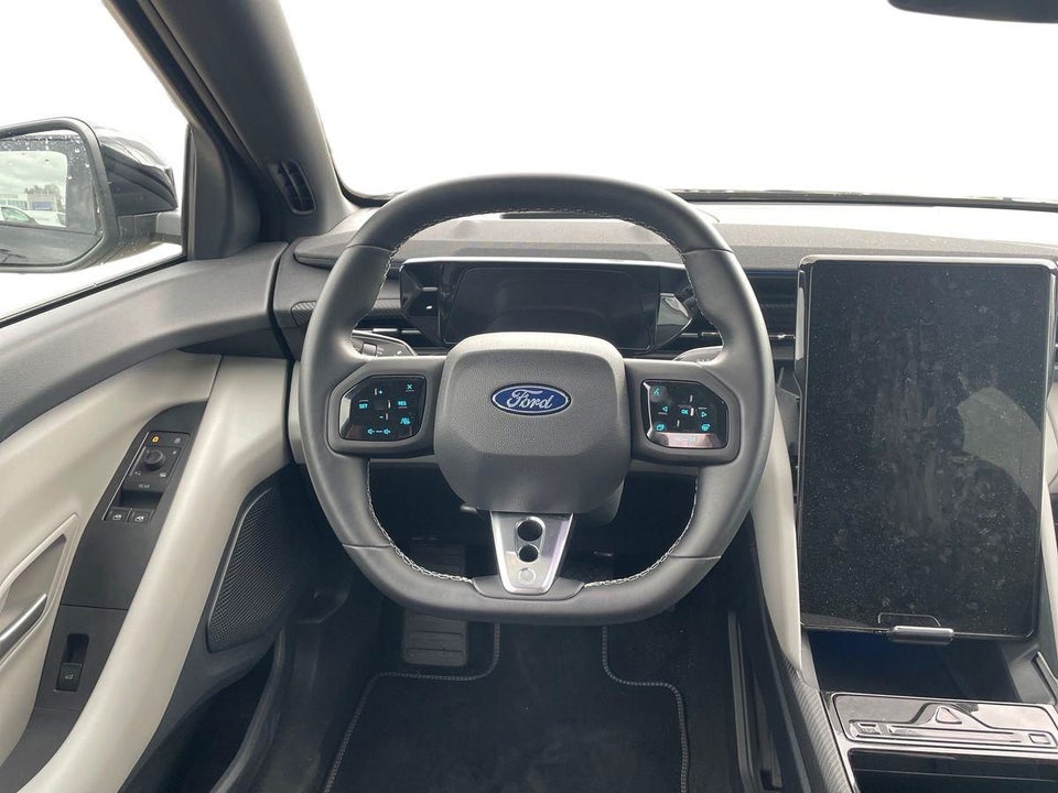 Ford Capri 84 Premium Extended Range AWD 5d