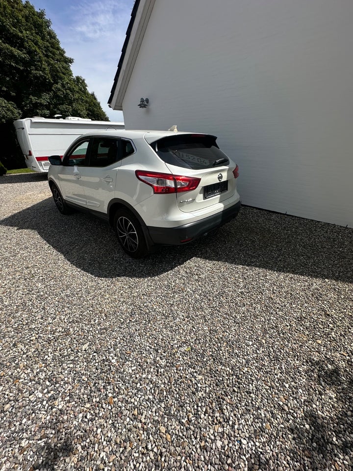 Nissan Qashqai 1,6 Dig-T 163 Visia 5d