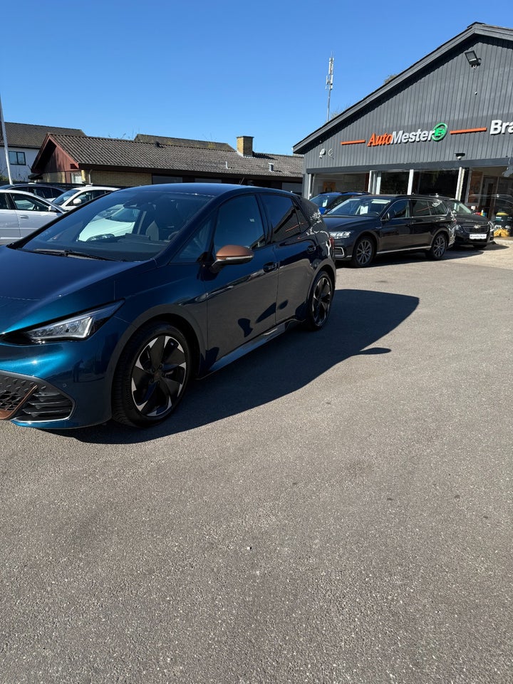 Cupra Born 58 e-Boost Dinamica Pack High 5d