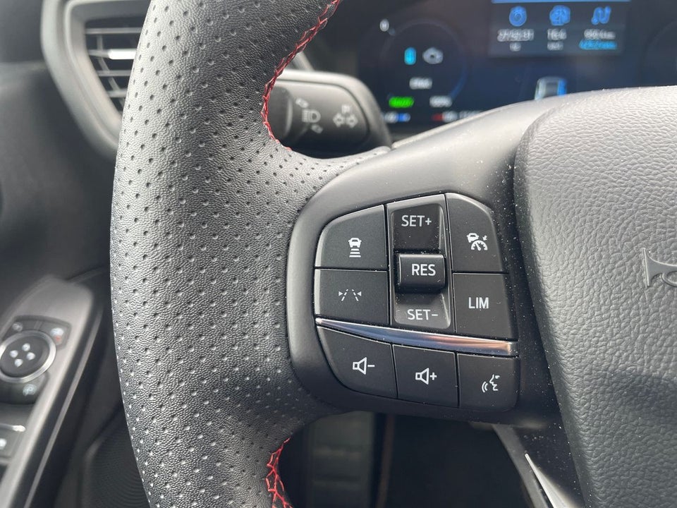 Ford Kuga 2,5 PHEV ST-Line X CVT 5d