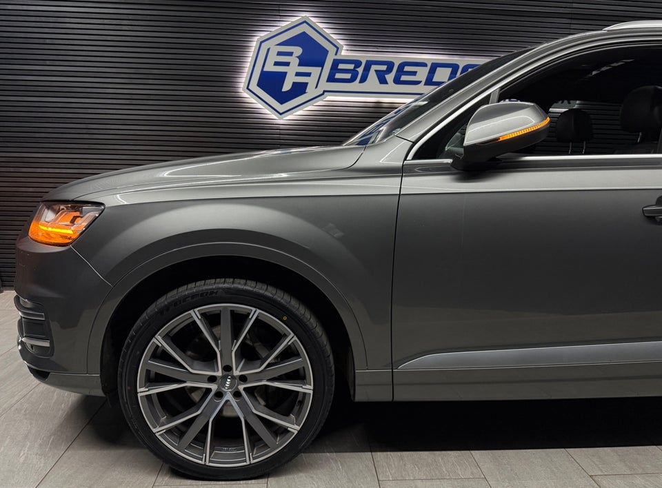 Audi Q7 3,0 TDi 272 quattro Tiptr. 7prs 5d