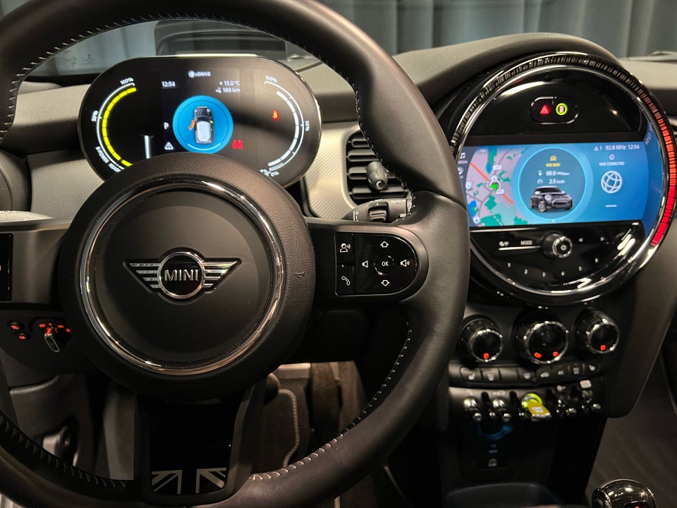 MINI Cooper SE Yours Lounge 3d