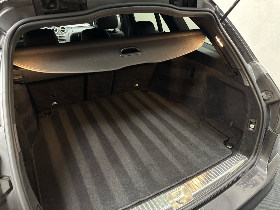 Mercedes C300 d 2,0 AMG Line stc. aut. 5d