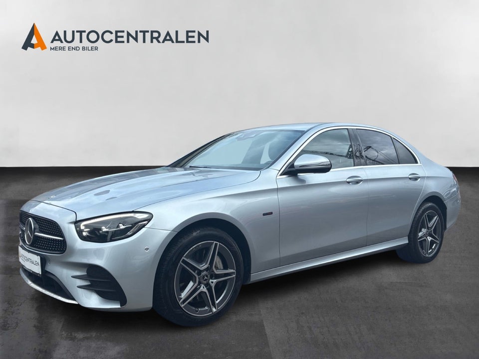Mercedes E300 de 2,0 AMG Line aut. 4Matic 4d