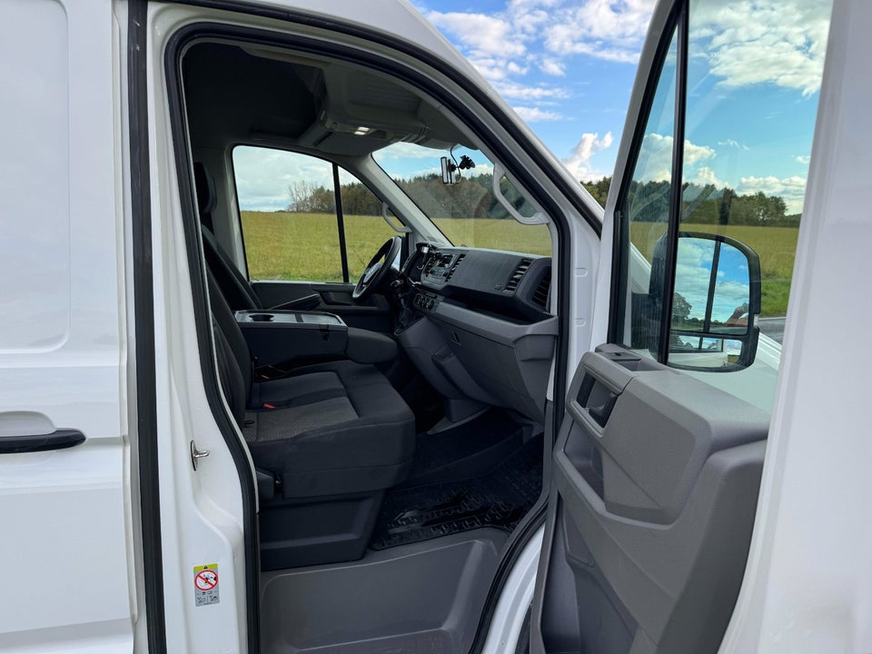 VW Crafter 30 2,0 TDi 102 Kassevogn L3H2