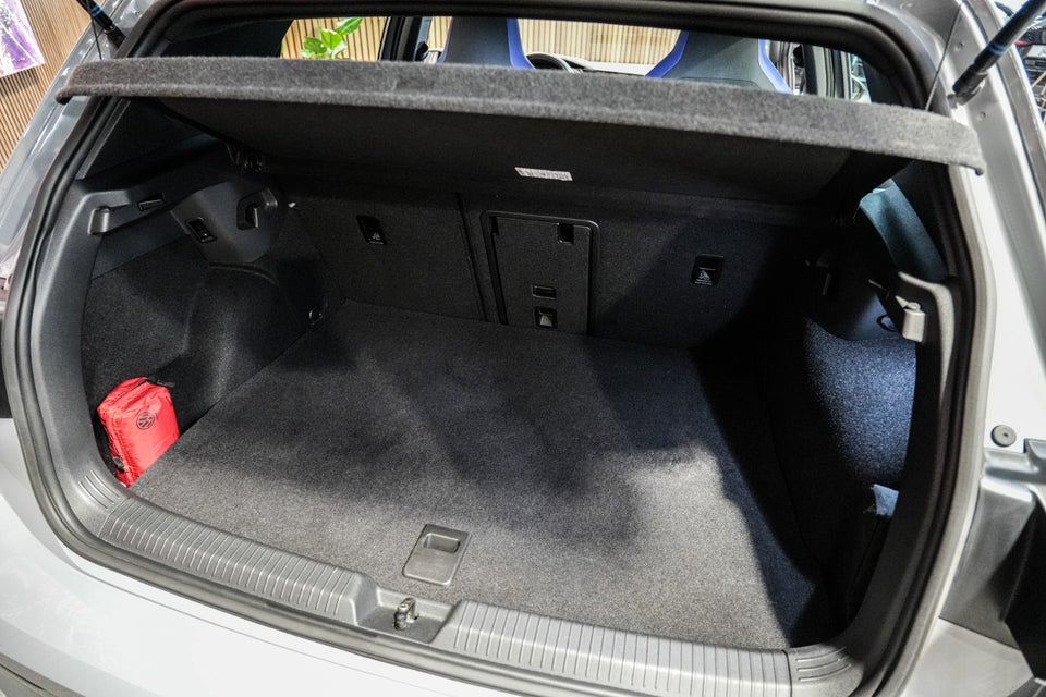 VW Golf VIII 1,4 GTE DSG 5d