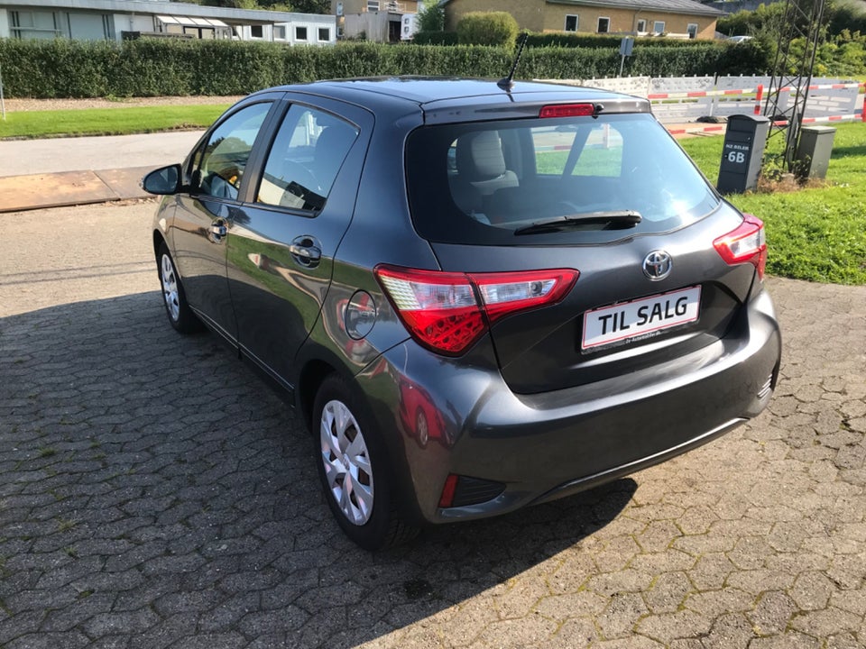 Toyota Yaris 1,0 VVT-i T2 5d