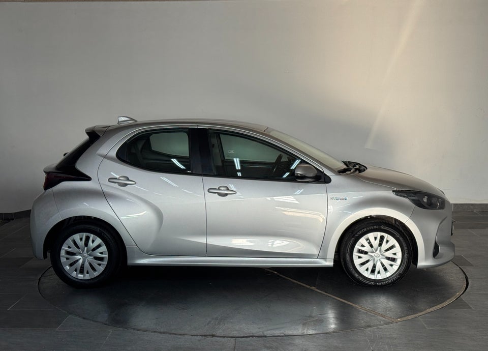 Toyota Yaris 1,5 Hybrid H3 e-CVT 5d