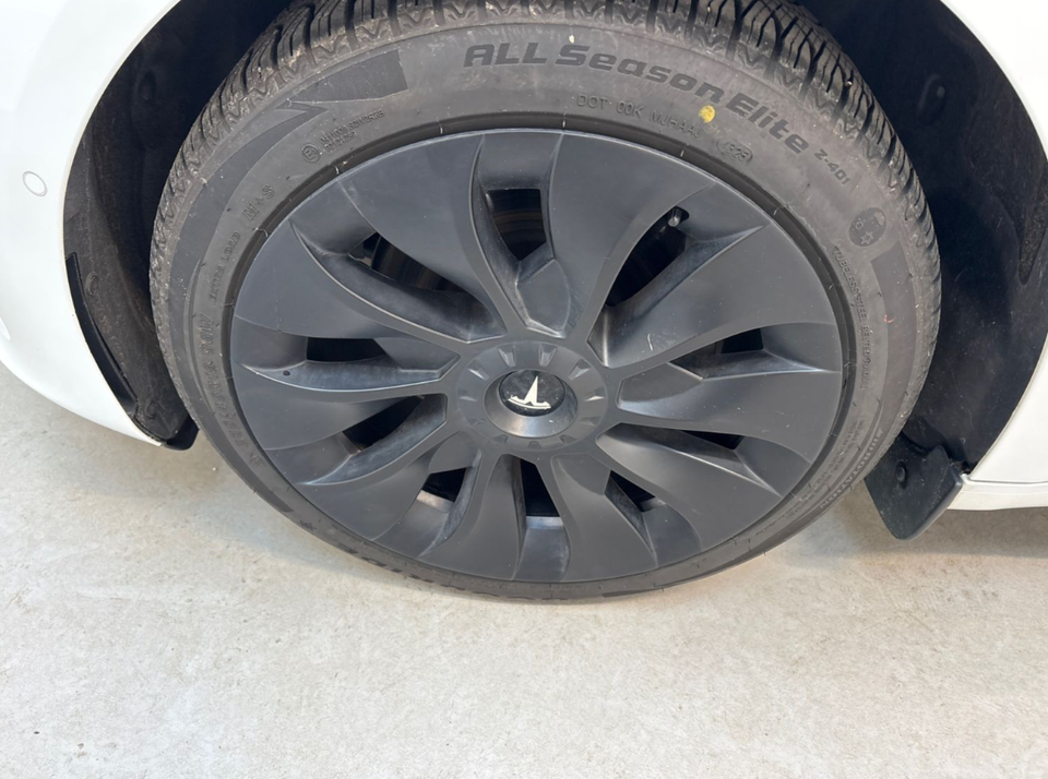 Tesla Model 3 RWD 4d