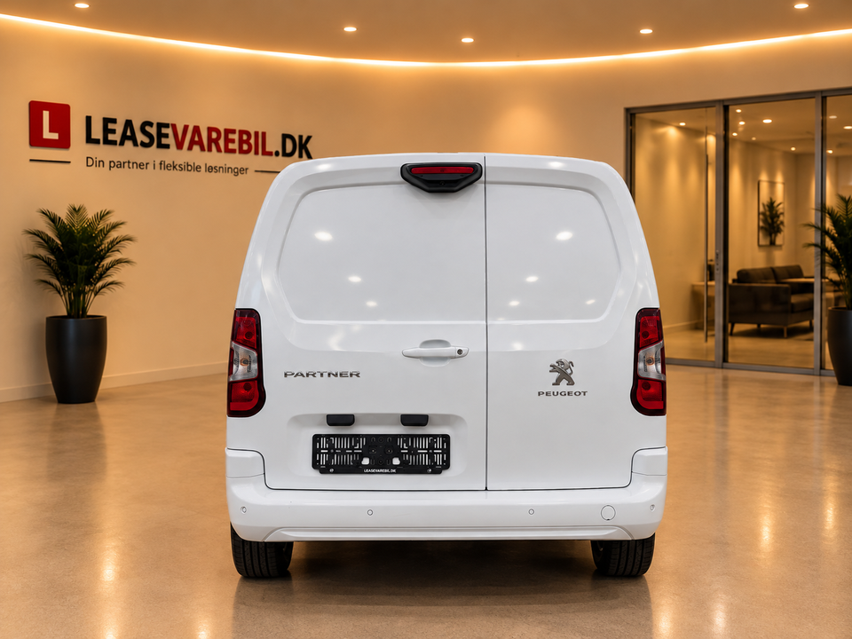 Peugeot Partner 1,5 BlueHDi 130 L2V2 Plus EAT8 Van