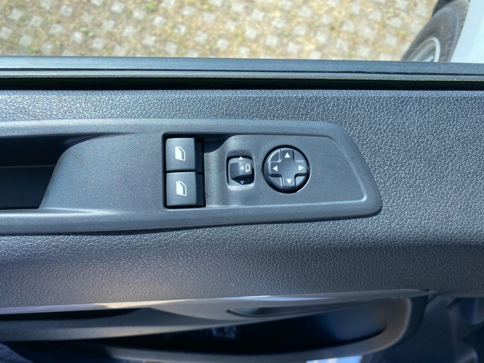 Peugeot Expert 2,0 BlueHDi 144 L2 Premium EAT8 Van