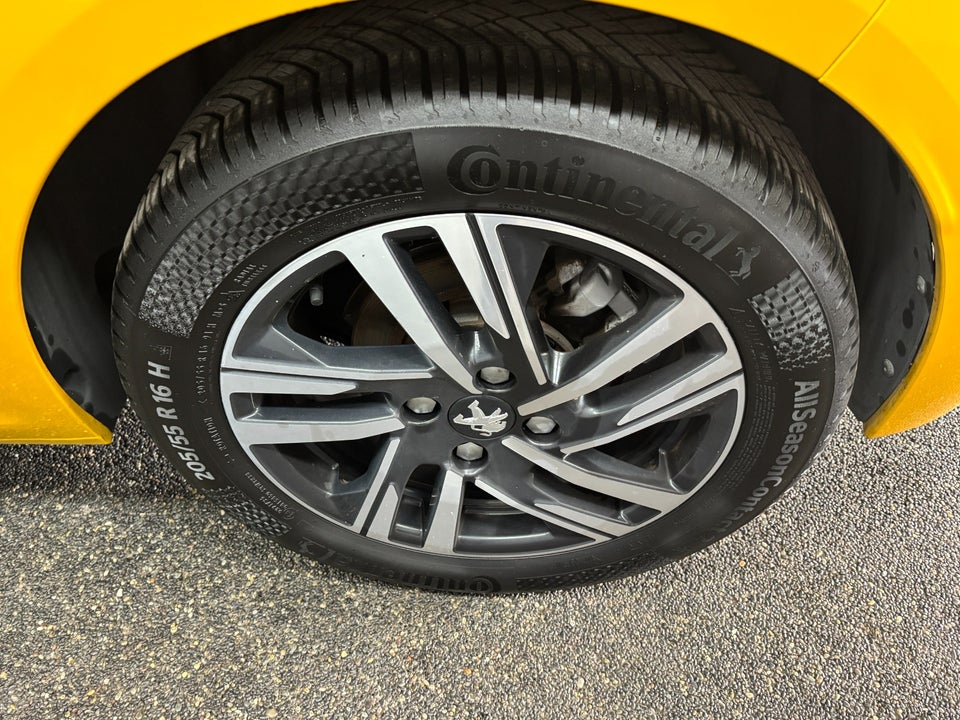 Peugeot 208 1,2 PureTech 100 Allure 5d