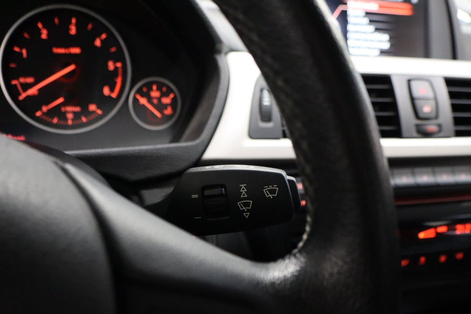 BMW 318d 2,0 Touring 5d