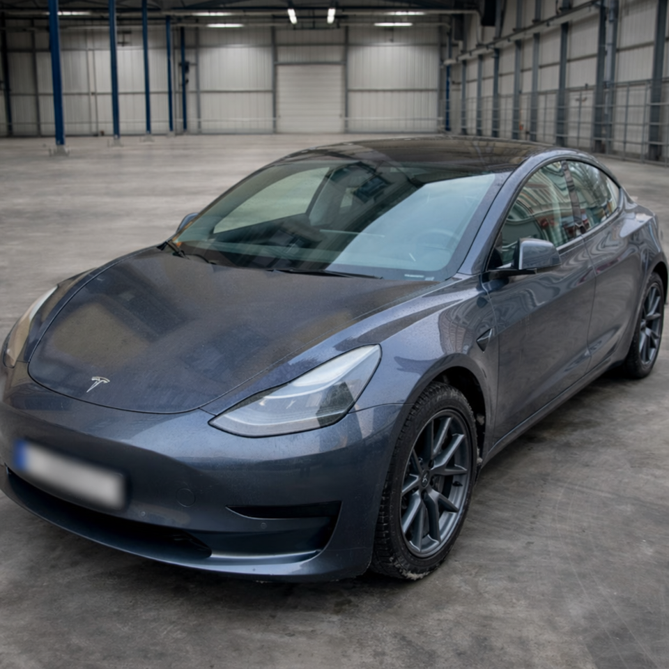 Tesla Model 3 Standard Range+ RWD 4d