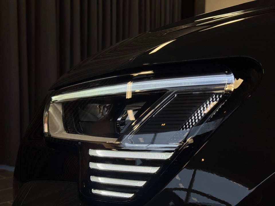 Audi Q8 e-tron 55 S-line quattro 5d