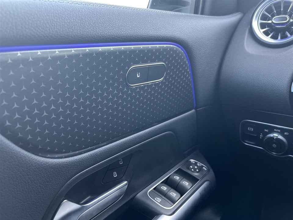 Mercedes EQA300 Progressive 4Matic 5d