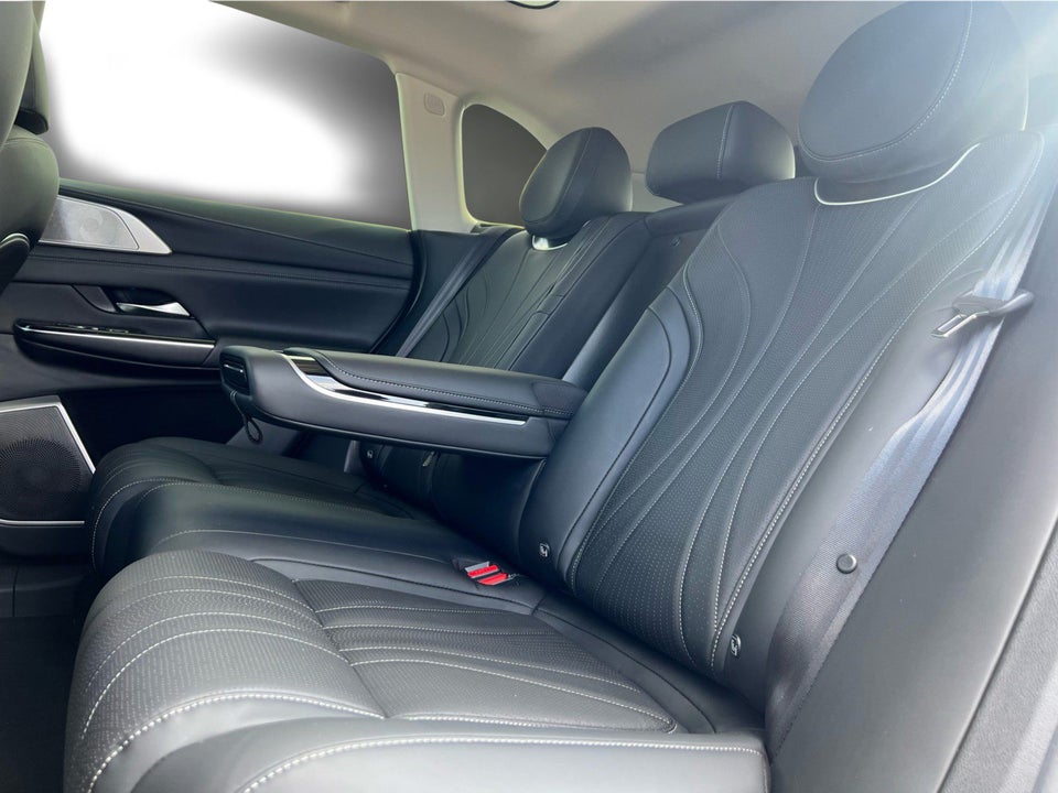 Xpeng G9 Standard Range 5d