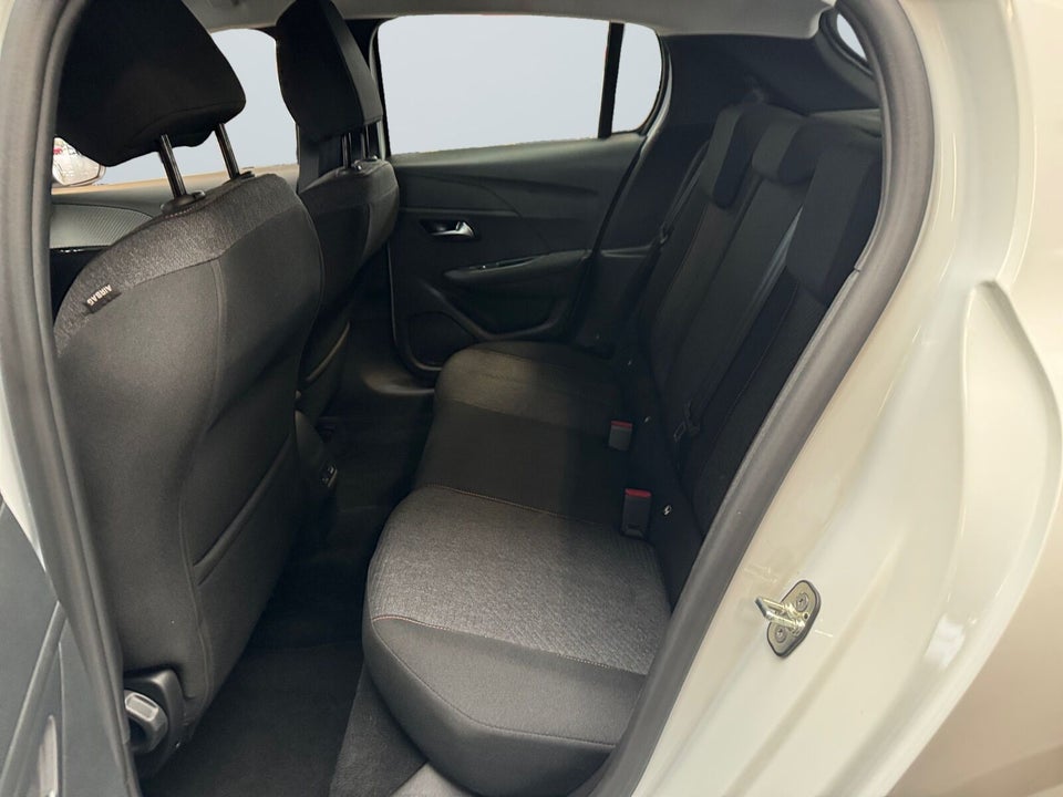 Peugeot e-208 50 Style 5d