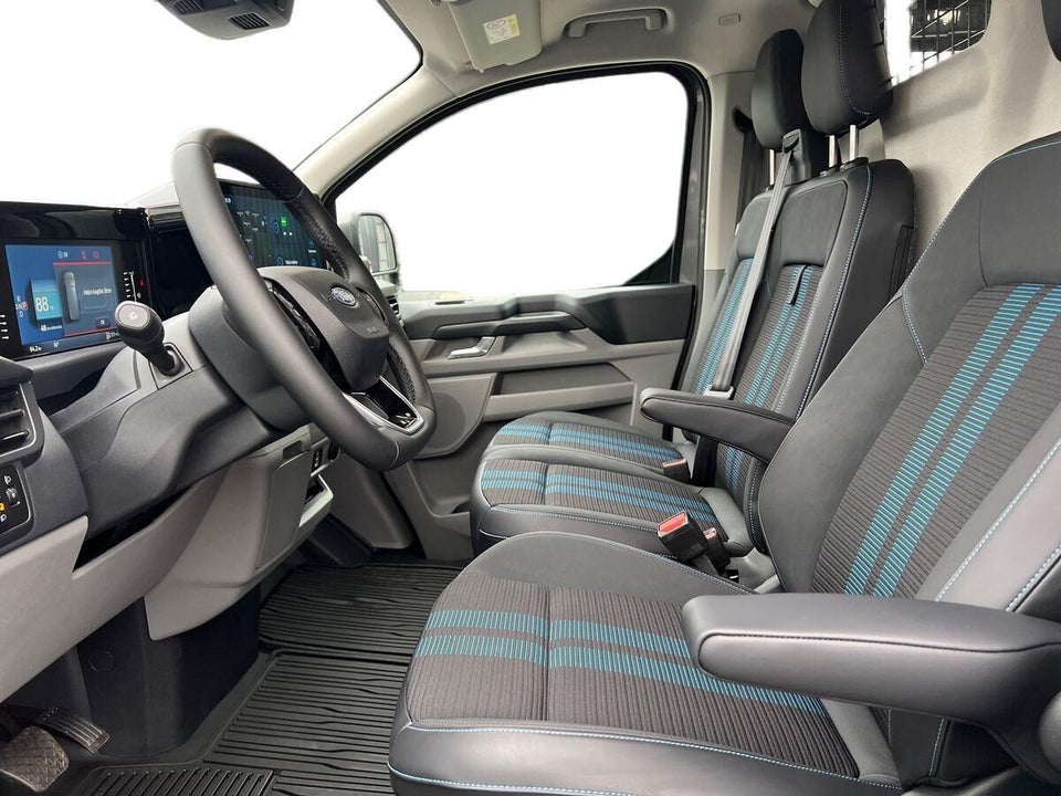 Ford Transit Custom 320 L2 2,5 PHEV Sport CVT