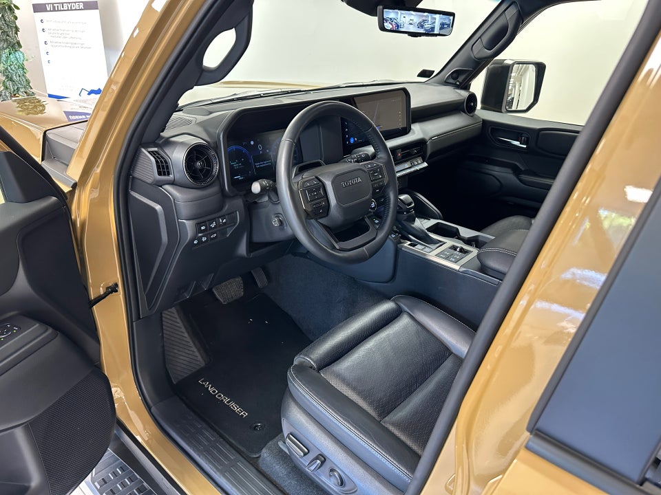 Toyota Land Cruiser 2,8 D-4D First Edition aut. 5d