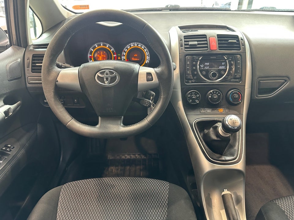 Toyota Auris 1,6 T2 5d