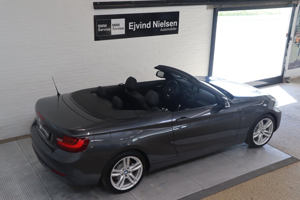 BMW 220i 2,0 Cabriolet aut. 2d