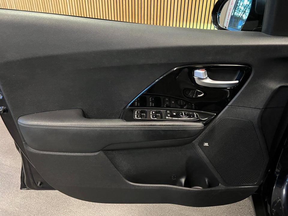 Kia Niro 1,6 PHEV Advance+ DCT 5d