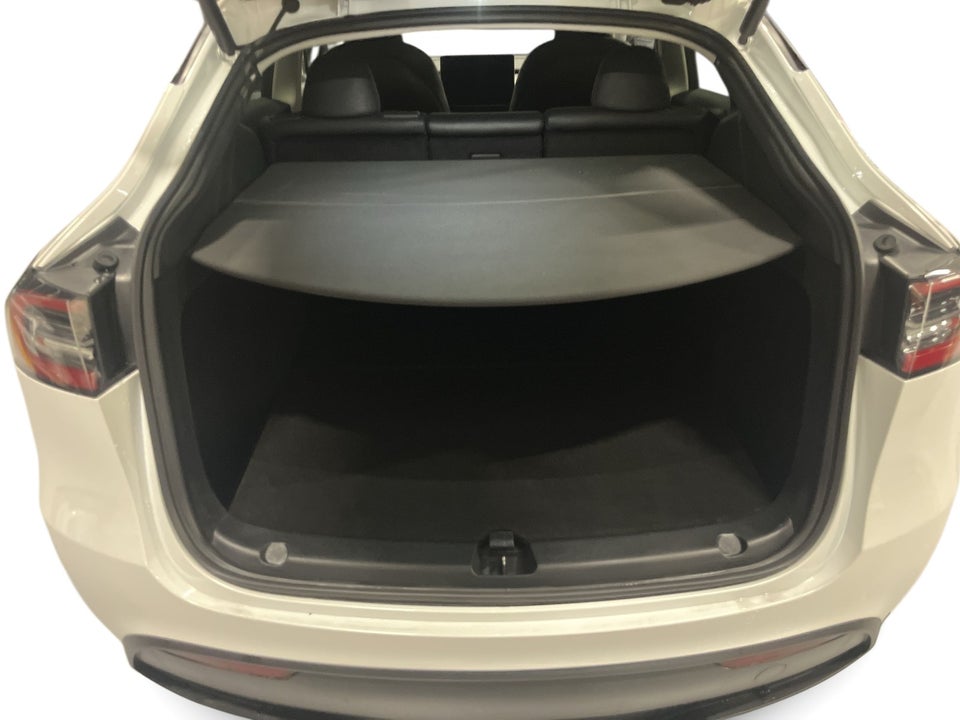 Tesla Model Y Long Range AWD 5d
