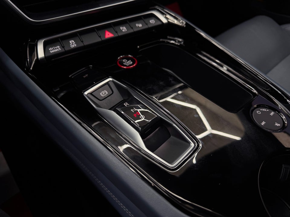 Audi RS e-tron GT quattro 4d