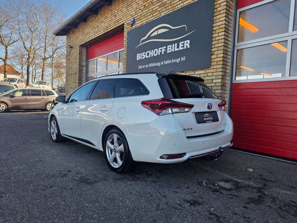Toyota Auris 1,8 Hybrid Prestige Touring Sports CVT 5d
