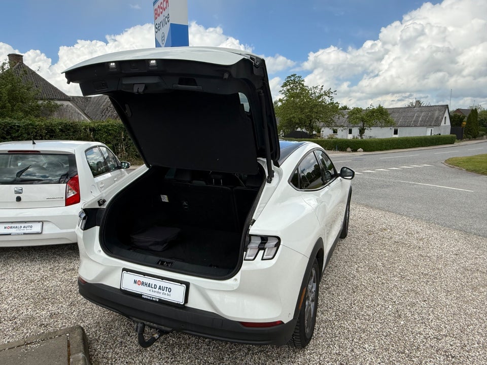 Ford Mustang Mach-E 98 Extended Range 5d