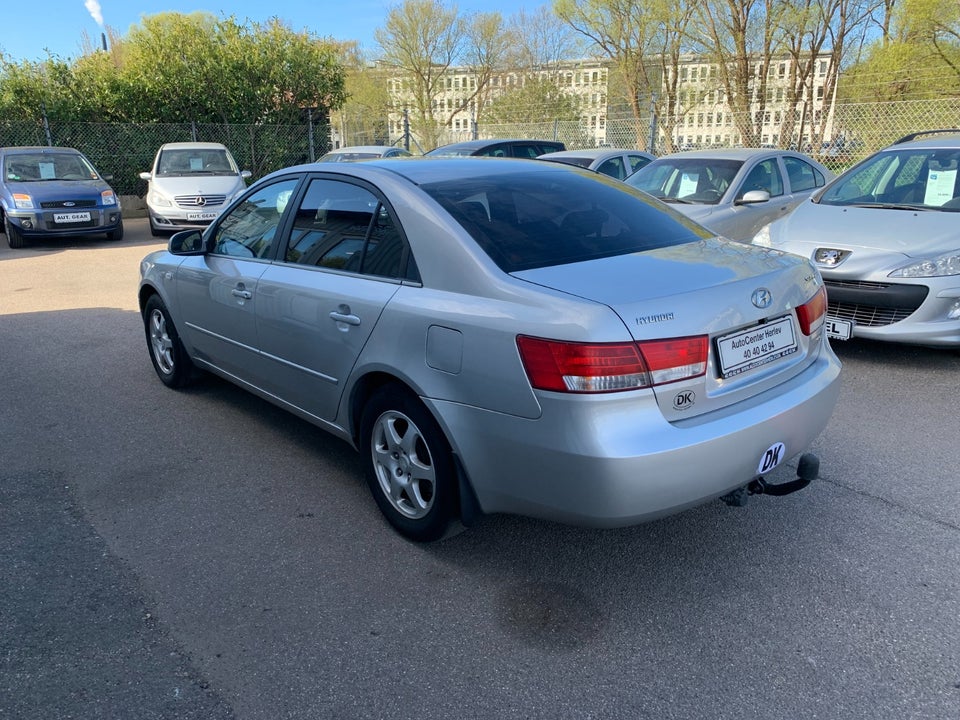 Hyundai Sonata 2,0 CRDi GL 4d