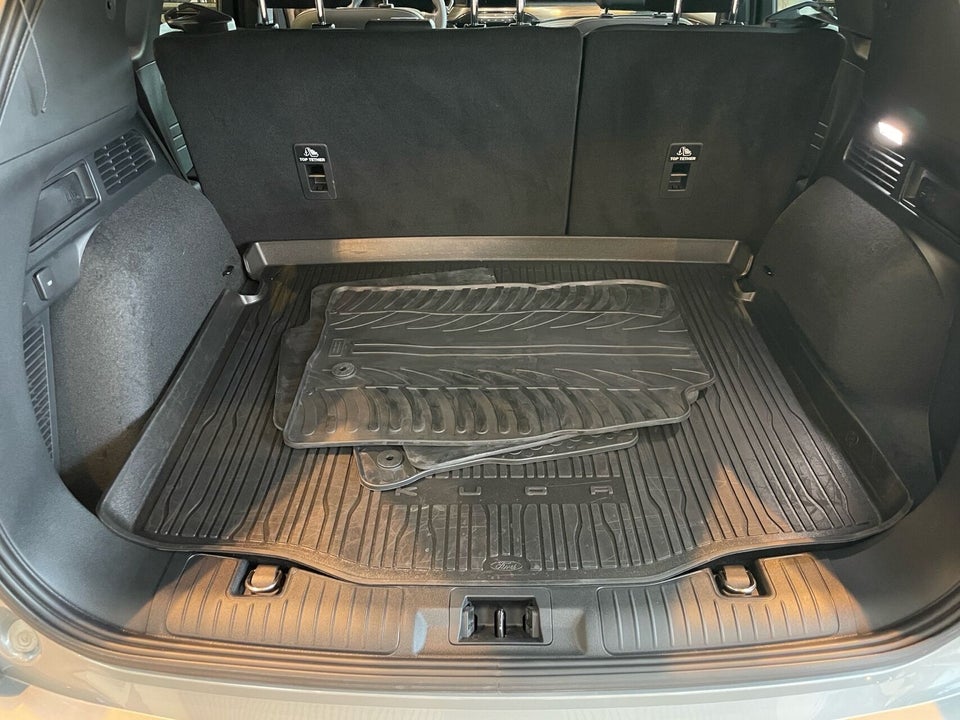 Ford Kuga 2,5 PHEV Vignale CVT 5d