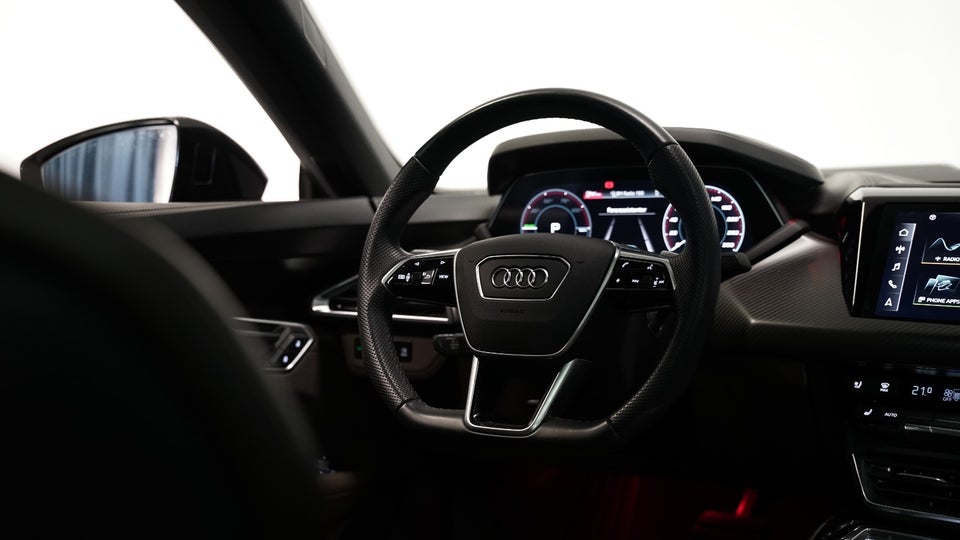 Audi e-tron GT quattro 4d