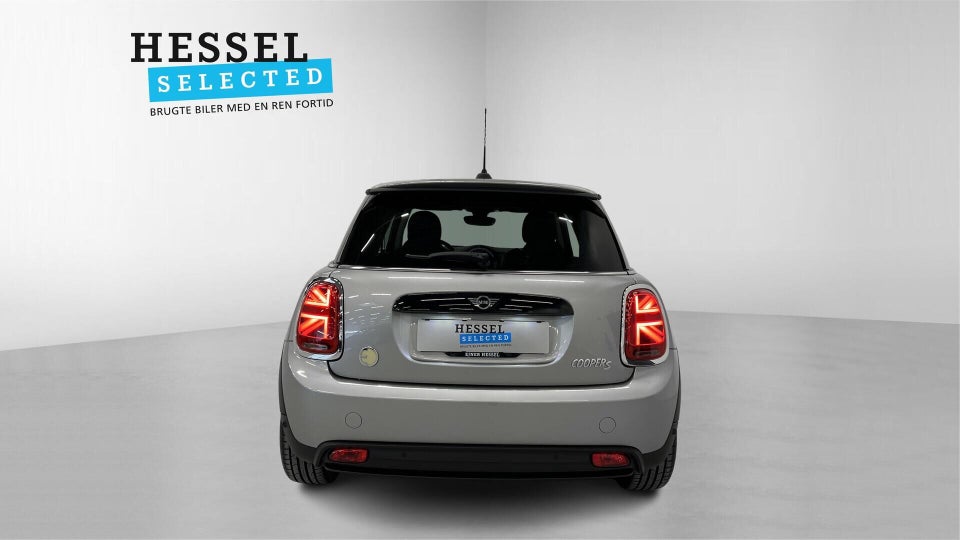 MINI Cooper SE Essential 3d