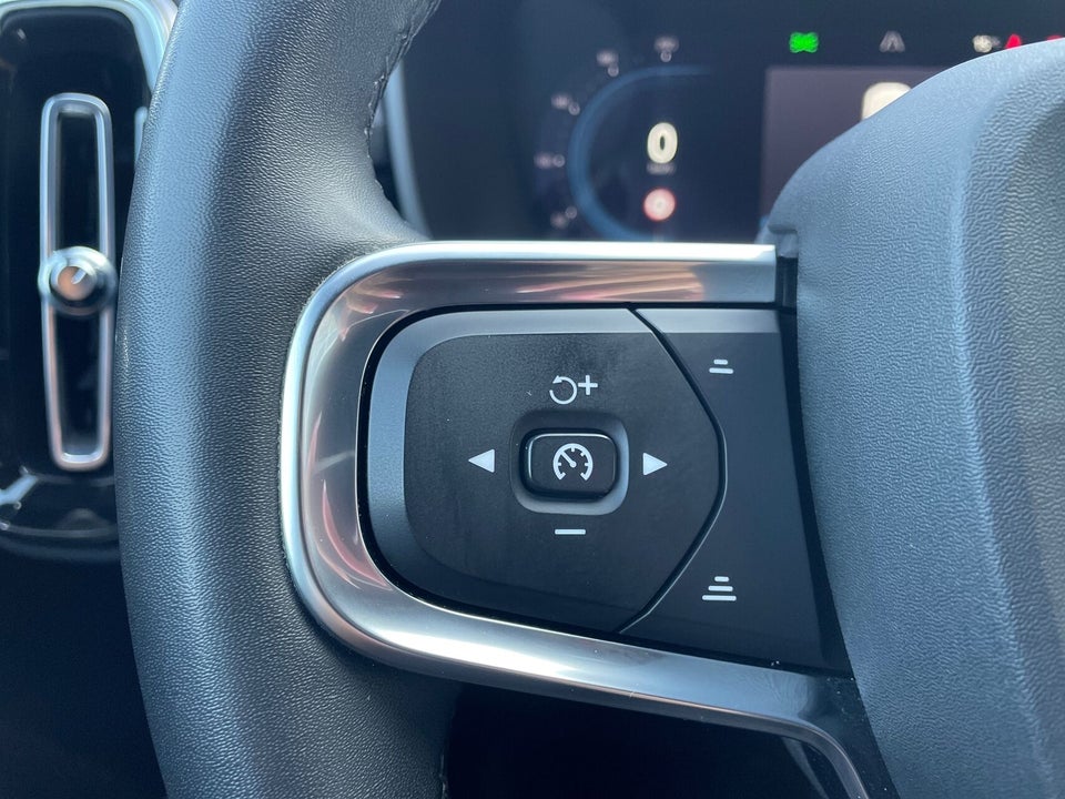 Volvo XC40 P6 ReCharge Pro 5d