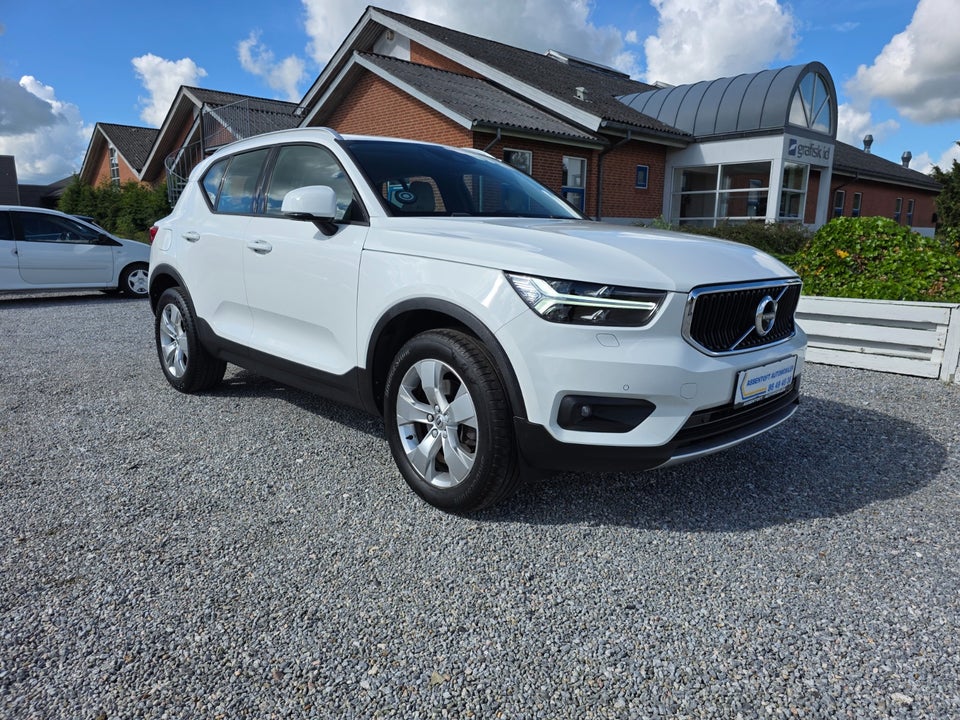 Volvo XC40 2,0 D4 190 Momentum aut. AWD 5d