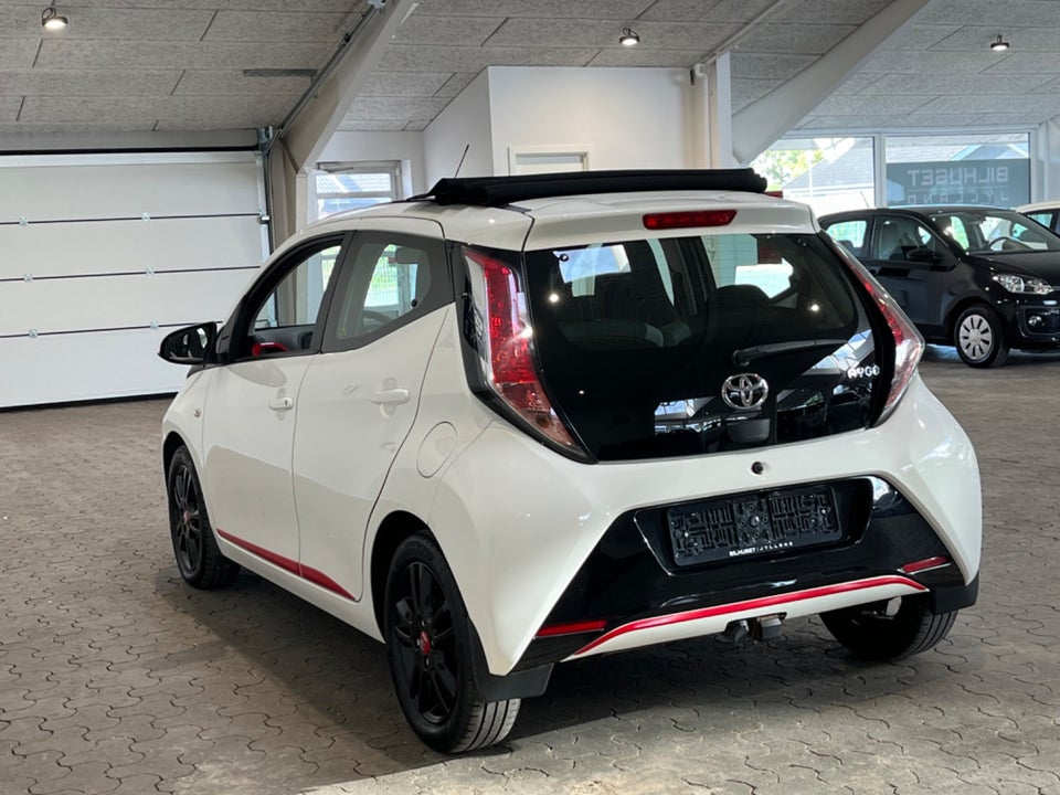 Toyota Aygo 1,0 VVT-i x-sky 5d