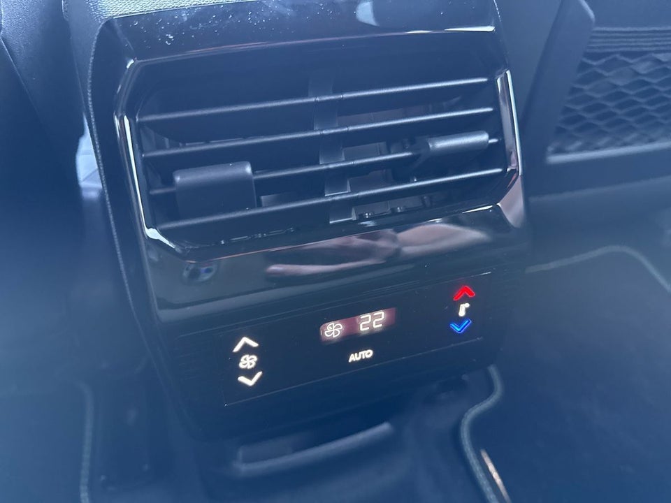 Peugeot e-5008 77 GT Pack 7prs 5d