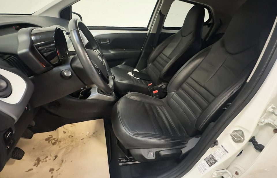 Toyota Aygo 1,0 VVT-i x-pression 5d