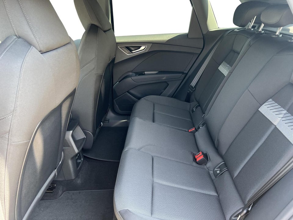 Audi Q4 e-tron 45 Progress quattro 5d