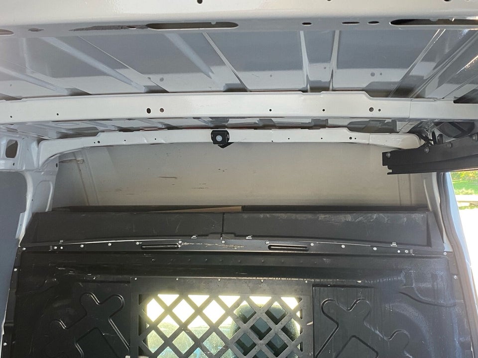 Iveco Daily 2,3 35S16 12m³ Van AG8