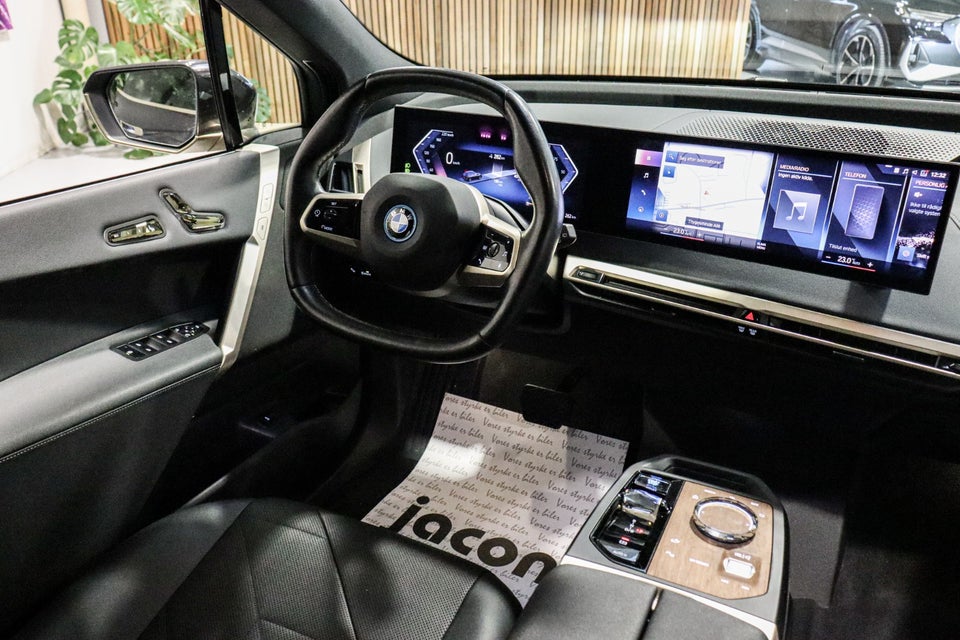 BMW iX xDrive40 M-Sport 5d