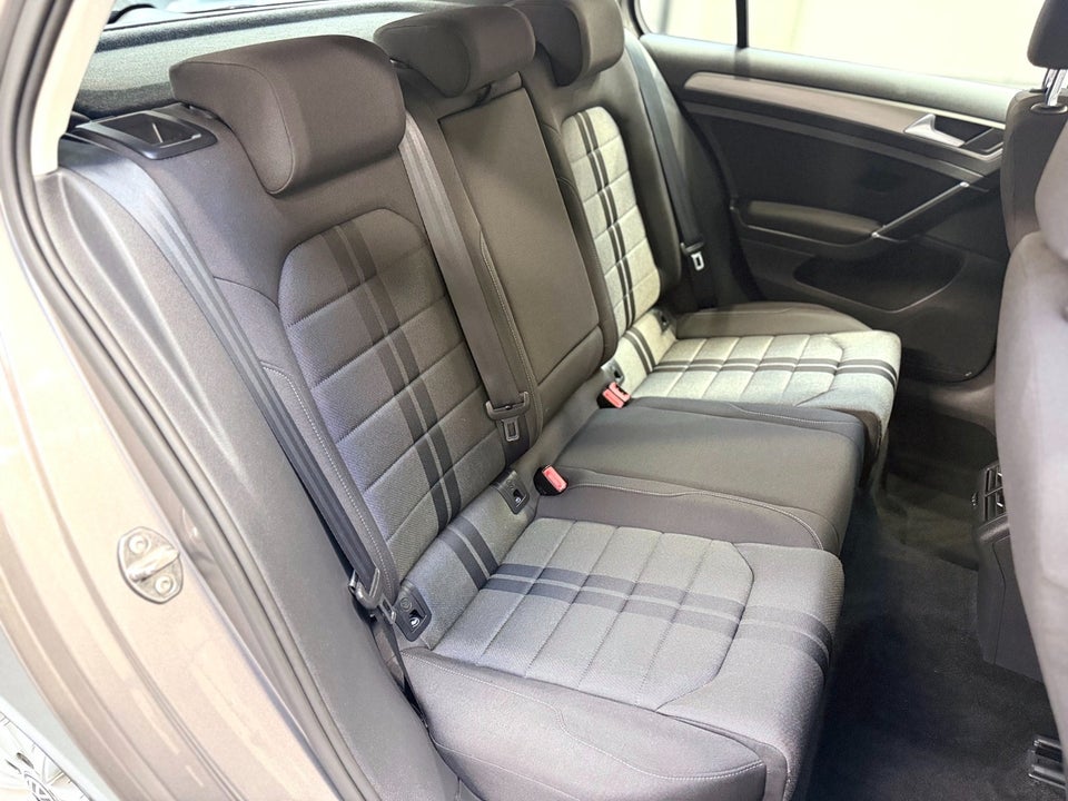 VW Golf VII 1,4 TSi 122 Comfortline BMT 5d