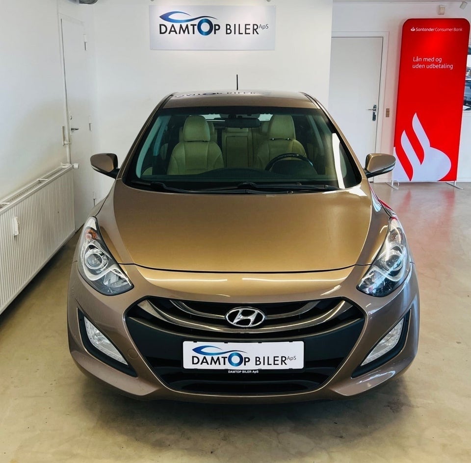 Hyundai i30 1,6 GDi Style Eco 5d