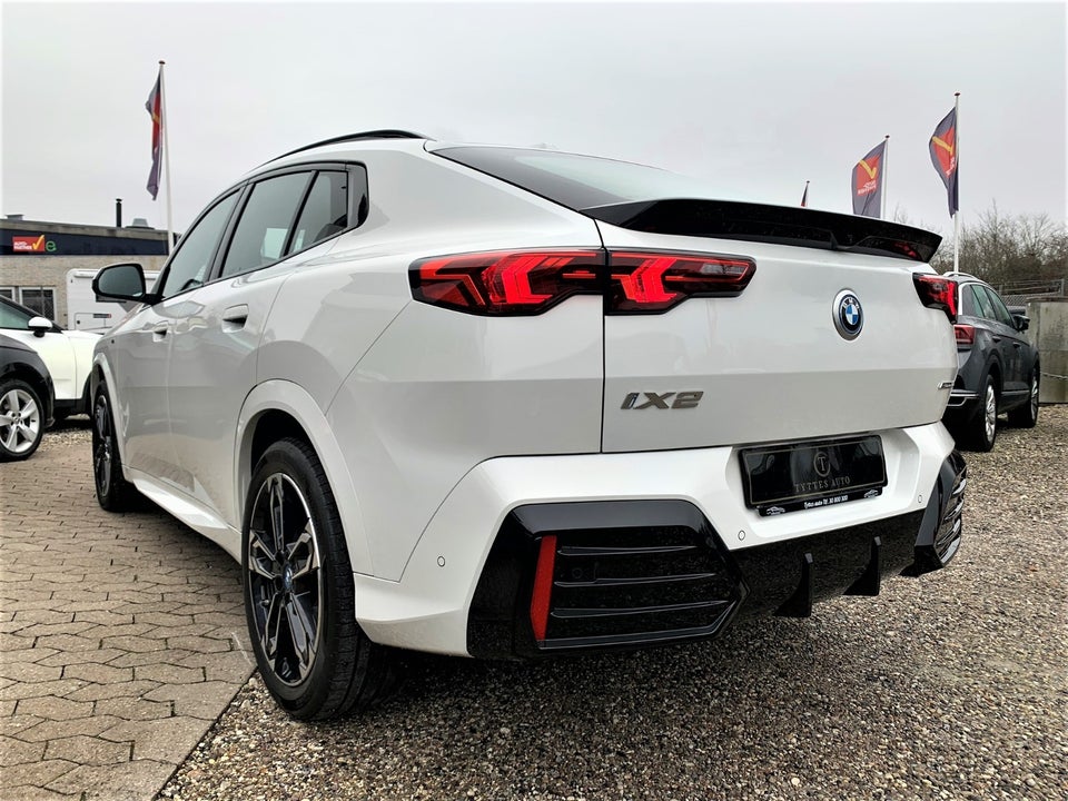 BMW iX2 eDrive20 M-Sport 5d