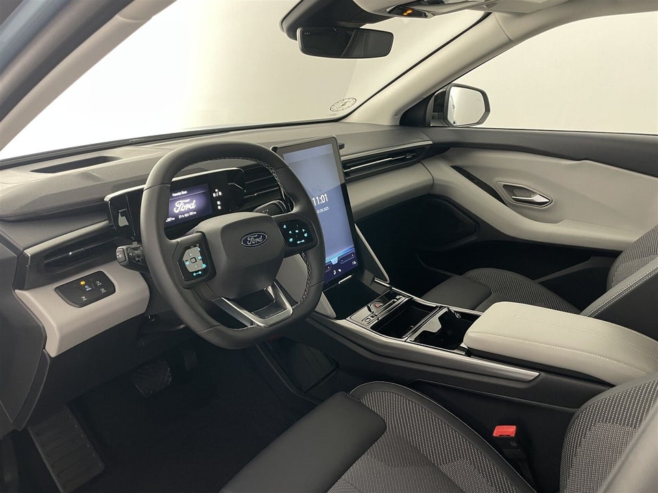 Ford Explorer 84 Select Extended Range AWD 5d