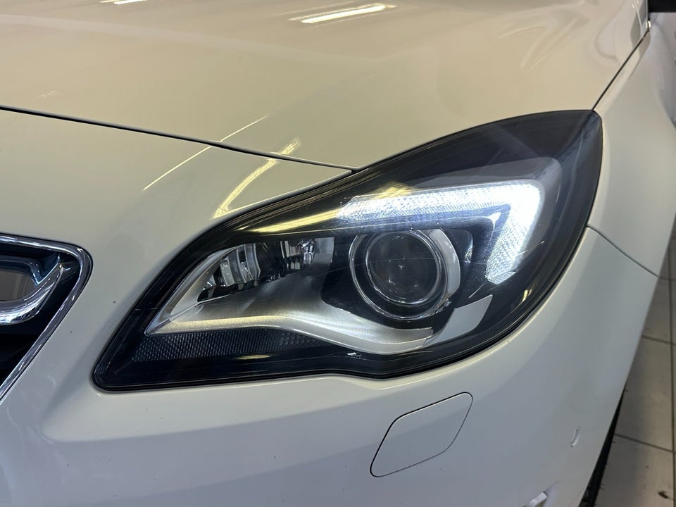 Opel Insignia 2,0 CDTi 160 Cosmo Sports Tourer 5d