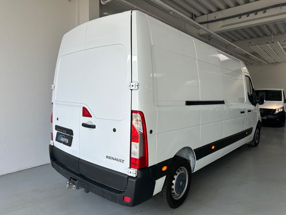 Renault Master III T35 2,3 dCi 145 L3H2 Kassevogn