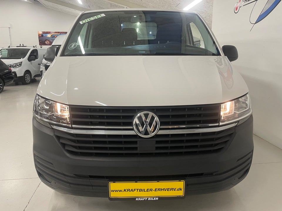 VW Transporter 2,0 TDi 110 Kassevogn lang